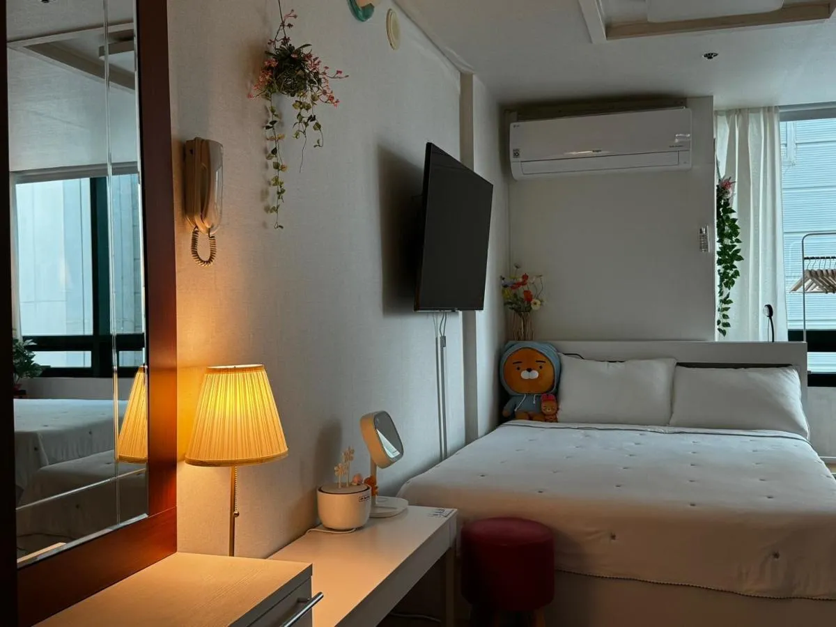 Image 4 of If House Hongdae