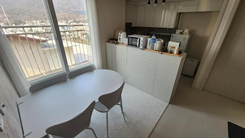Image of JW’s Bukhansan Healing Stay II