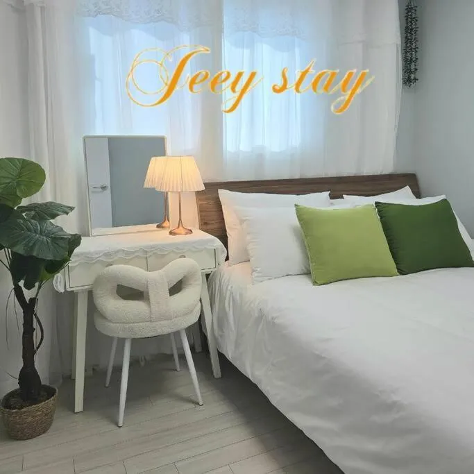 Image 3 of Jenny Stay