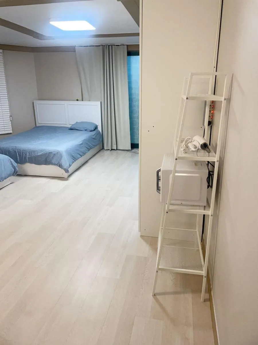 Image 2 of 江南新论岘地铁站单间公寓 可住四人