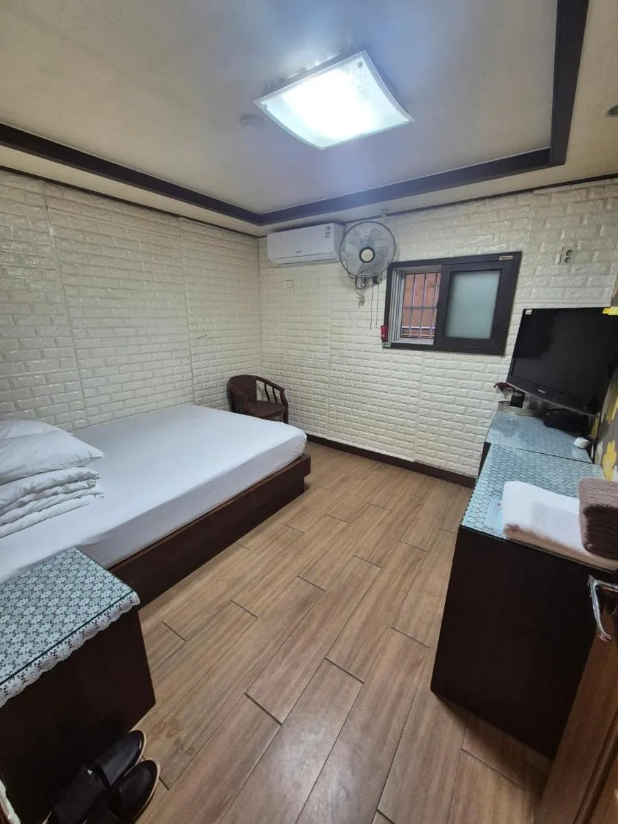 Image 4 of Joyful Stay