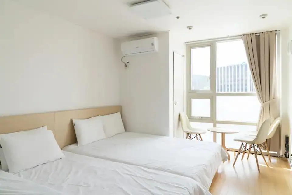 Image 6 of MH-Stay#1