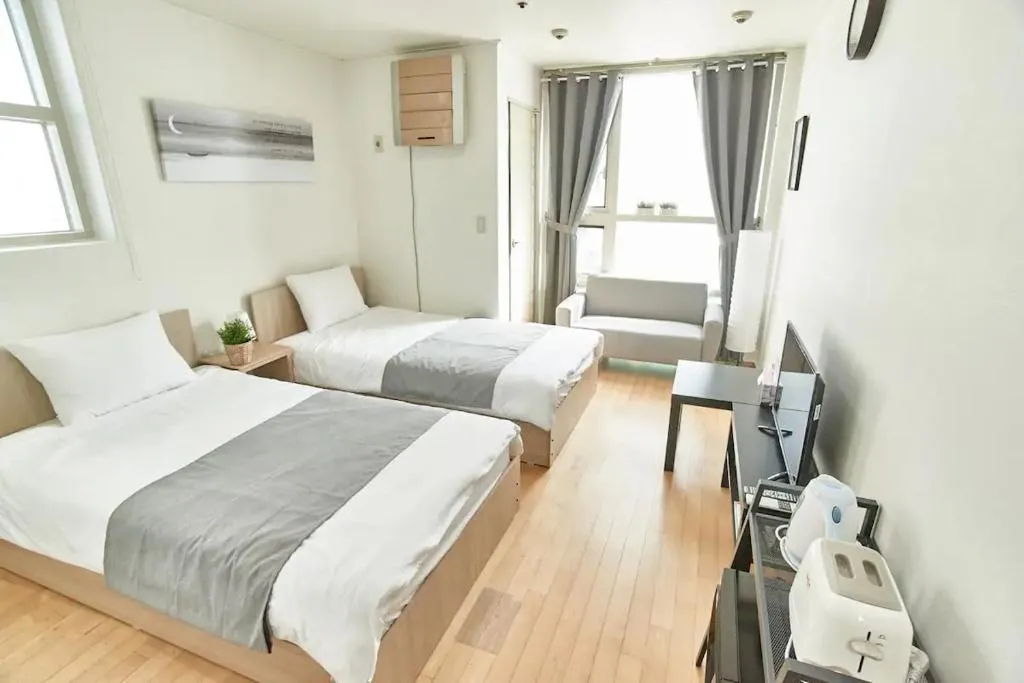 Image of MH-Stay#2