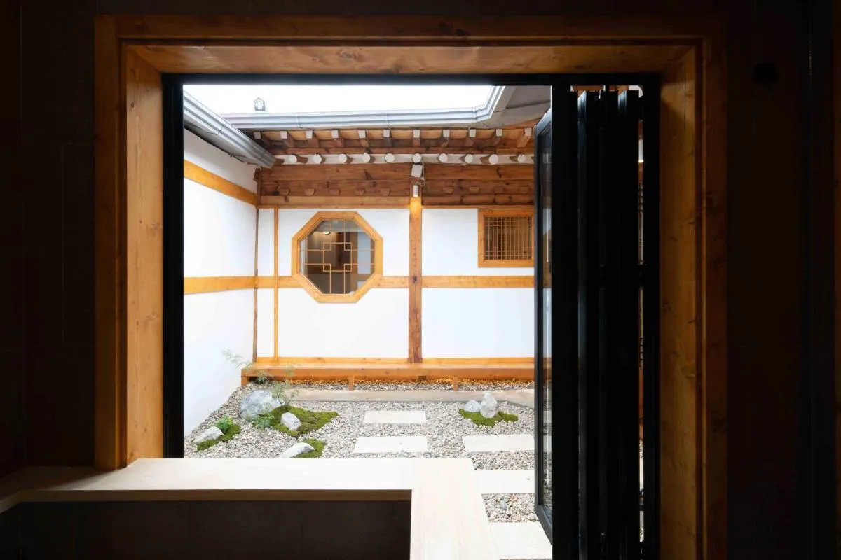 Image 1 of Maison Sunlit