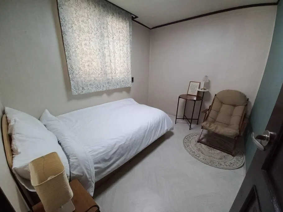 Image 4 of Mokdong Rodeo 3 room
