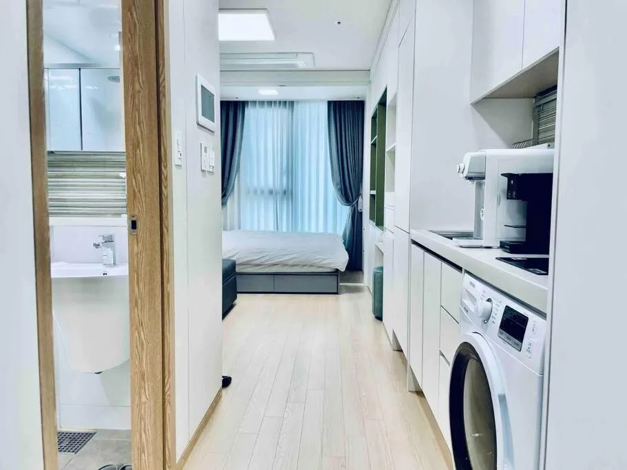 Image 2 of Myeongdong Residence high floor#Euljiro#chungmuro#Namsan #Hanok village #Gyeongbok palace#3 minutes from subway station