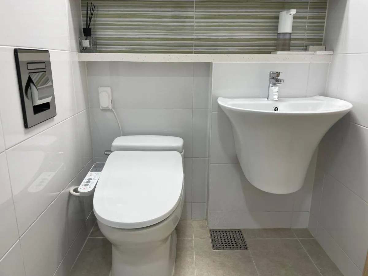 Image 5 of Myeongdong Residence high floor#Euljiro#chungmuro#Namsan #Hanok village #Gyeongbok palace#3 minutes from subway station