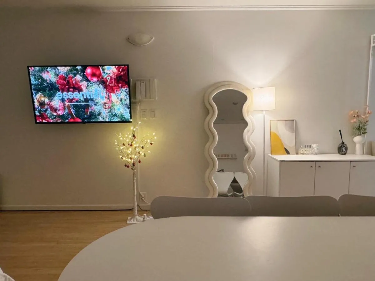 Image 2 of NEW Remodeling Hongdae House
