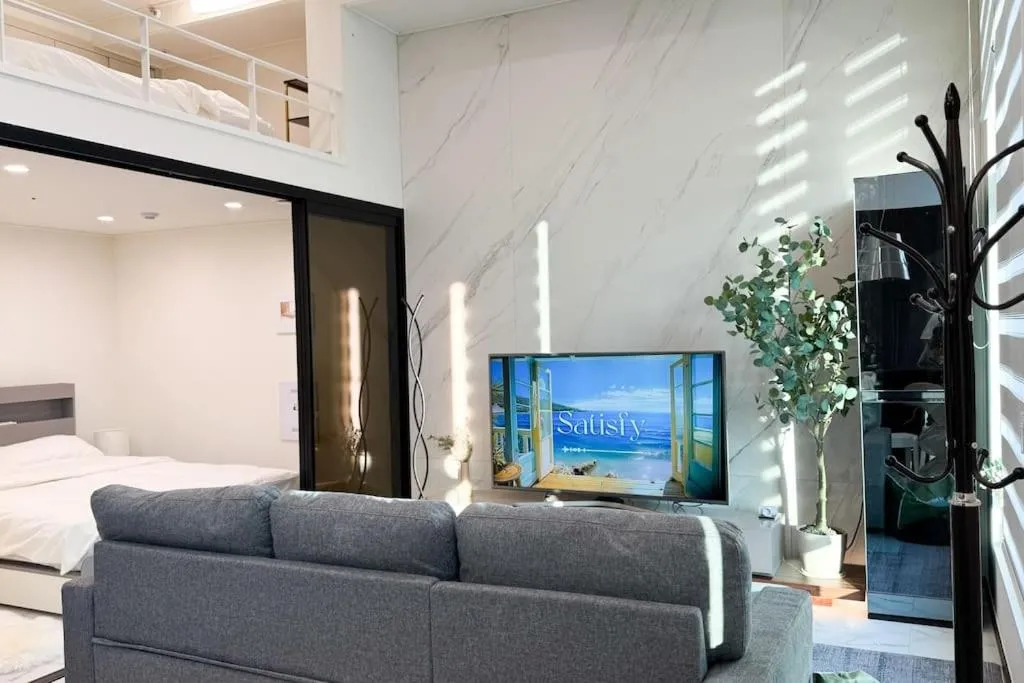 Image 2 of Namsan & DDP Luxe View Stay