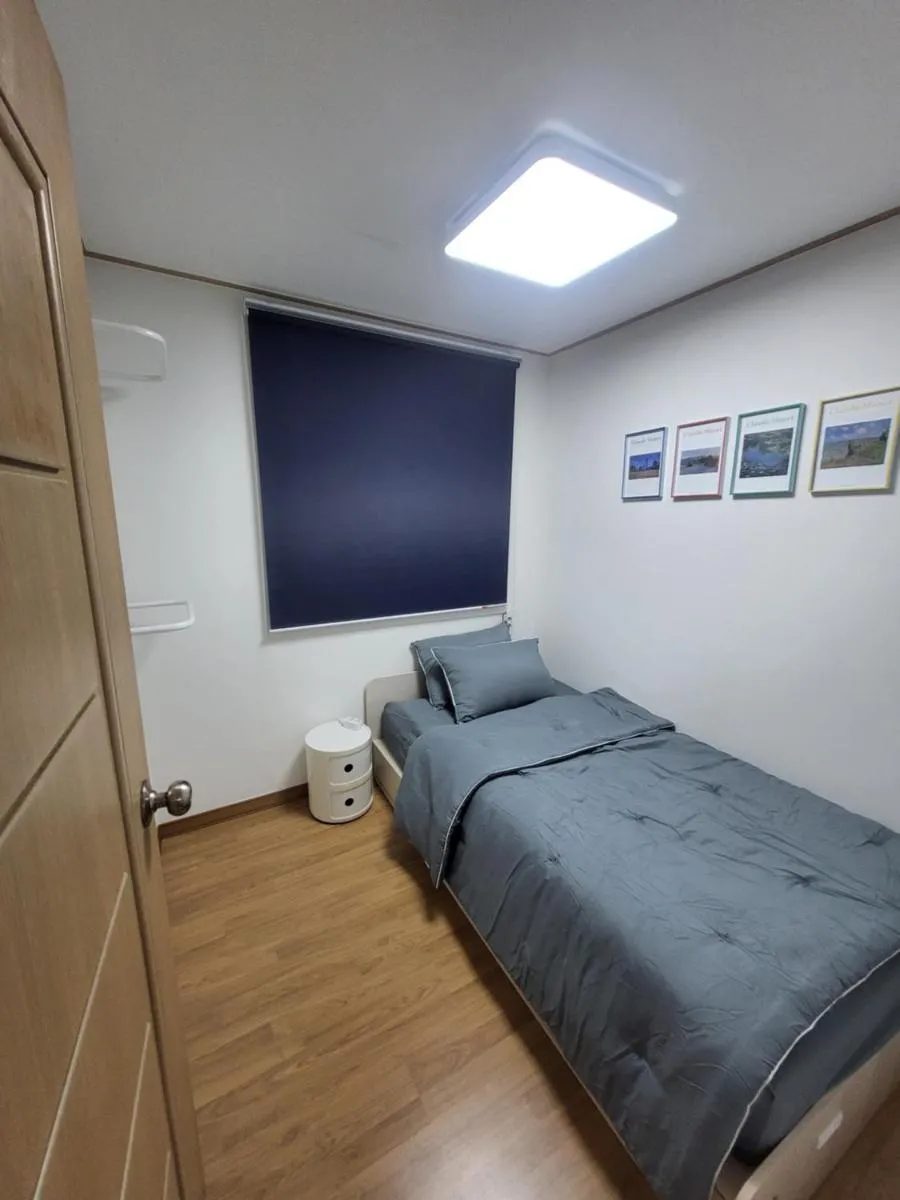 Image 4 of Newly Renovated Modern Home #11