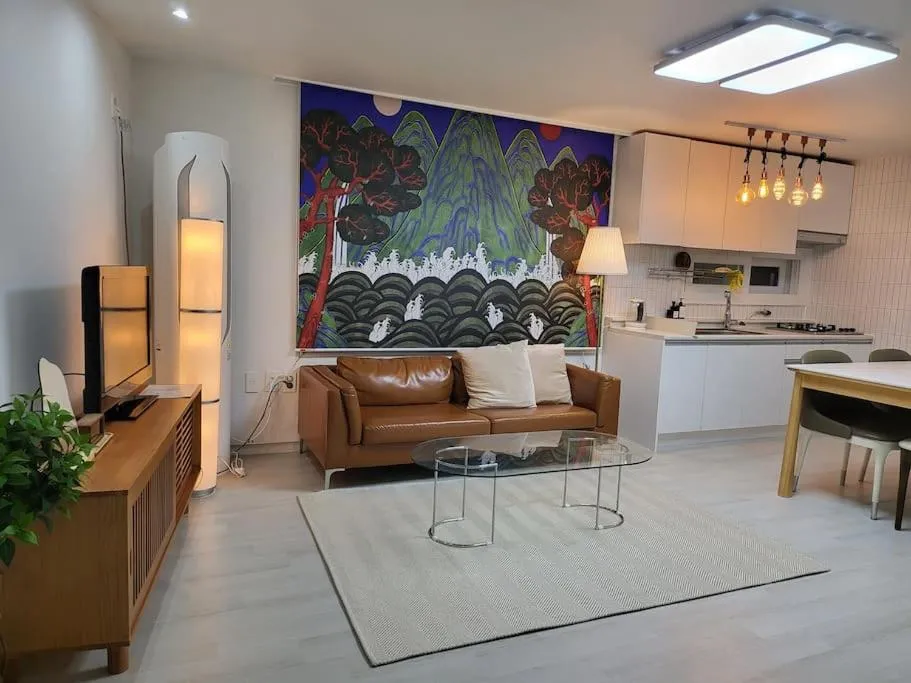 Image 2 of New open, Pick-up svc, Private, 3 rooms, Hongdae