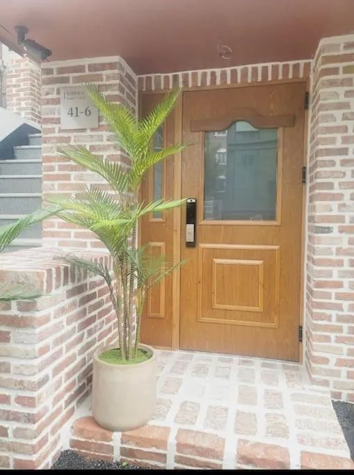 Image 3 of Palmtree Villa Myeongdong 201