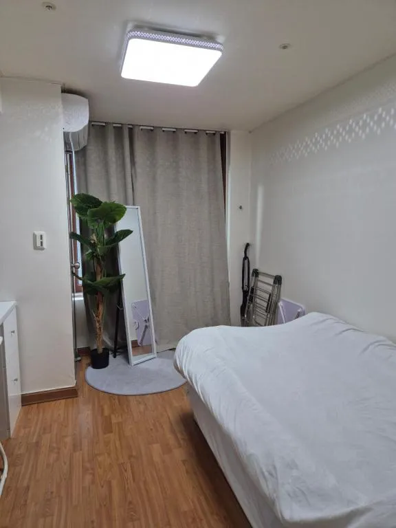 Image of Perfect Stay in Gangnam & Yeoksam, Just 10 Minutes from Gangnam Station, 3 Minutes from Yeoksam Station