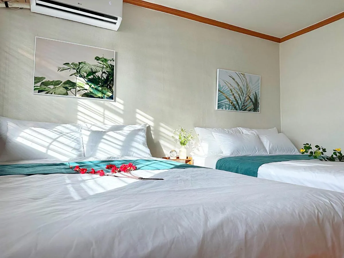 Image 6 of Riverest Hongdae