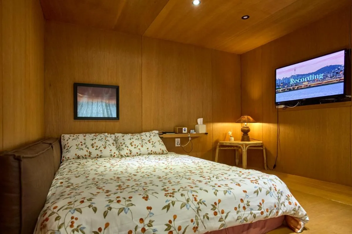 Image 3 of STAY Eunpyeong, Vintage Portland Private House