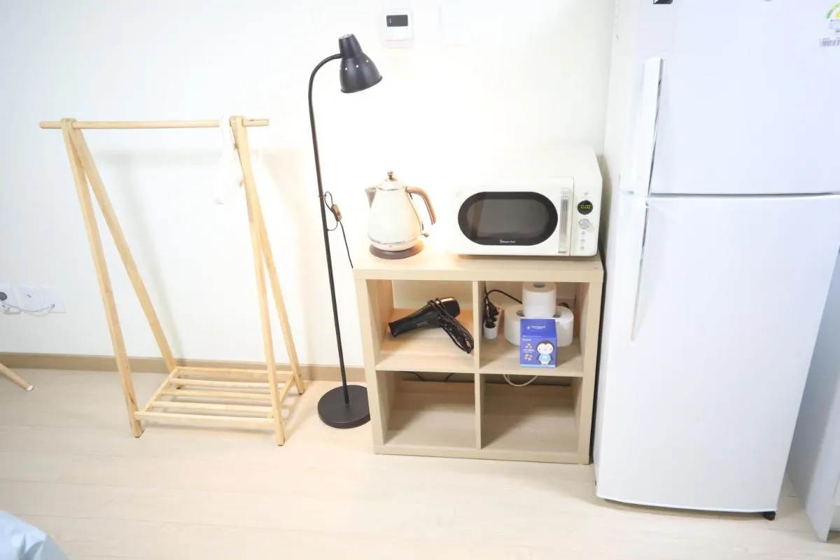 Image 6 of SUITE