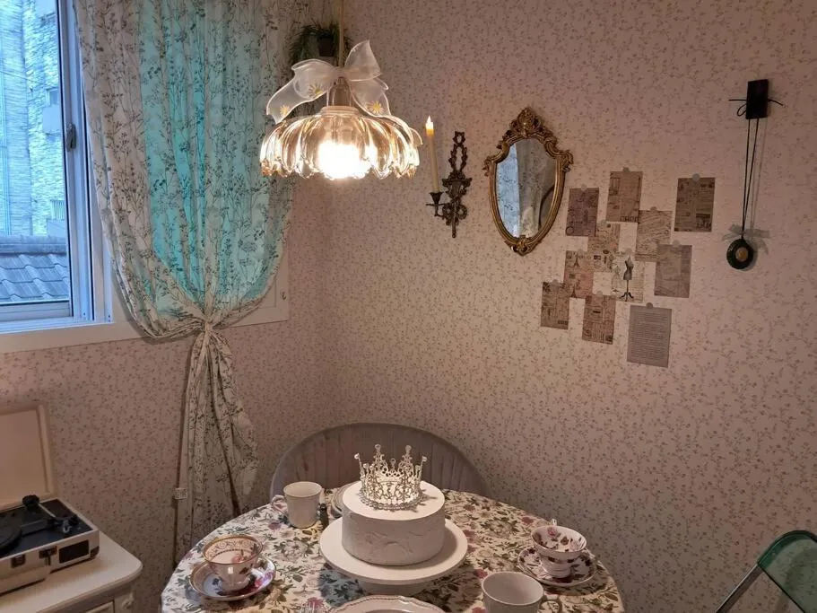 Image of Salon de Yeonnam- Near Hongik University