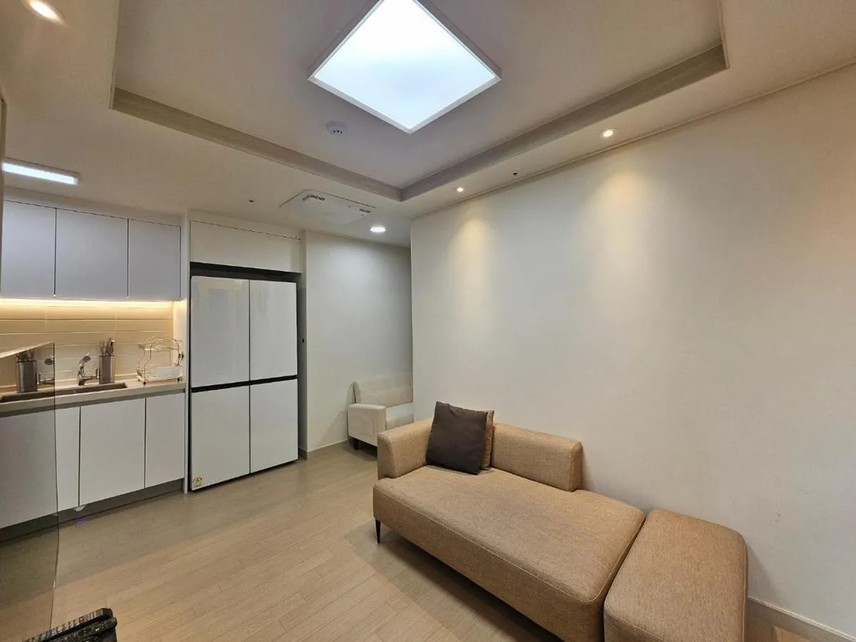 Image 6 of Seonneung Station Beautiful apt 2Room