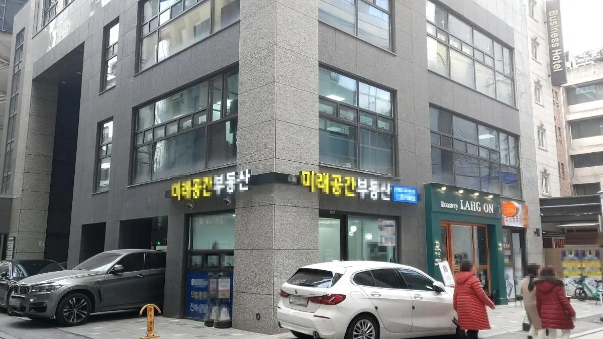 Image 2 of Seonneung Station Beautiful apt 2Room