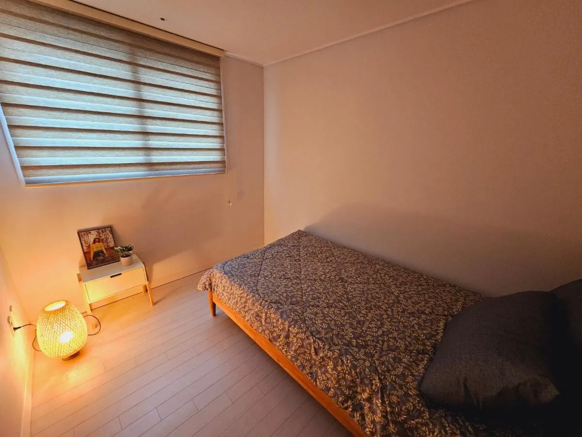 Image 4 of Seoul Hwaogok large three bedroom – 10mins to Gimpo Airport