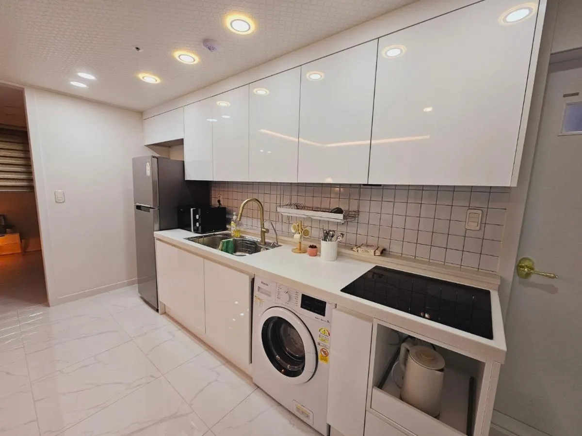 Image 1 of Seoul Hwaogok large three bedroom – 10mins to Gimpo Airport