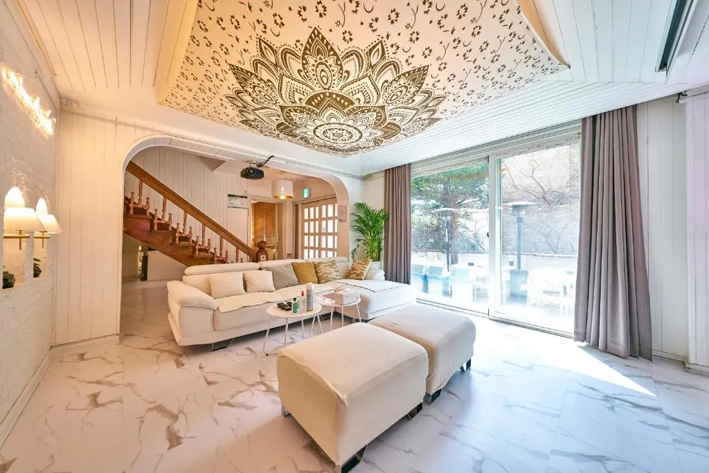 Image of Sg Tailored Service Home Near Metro