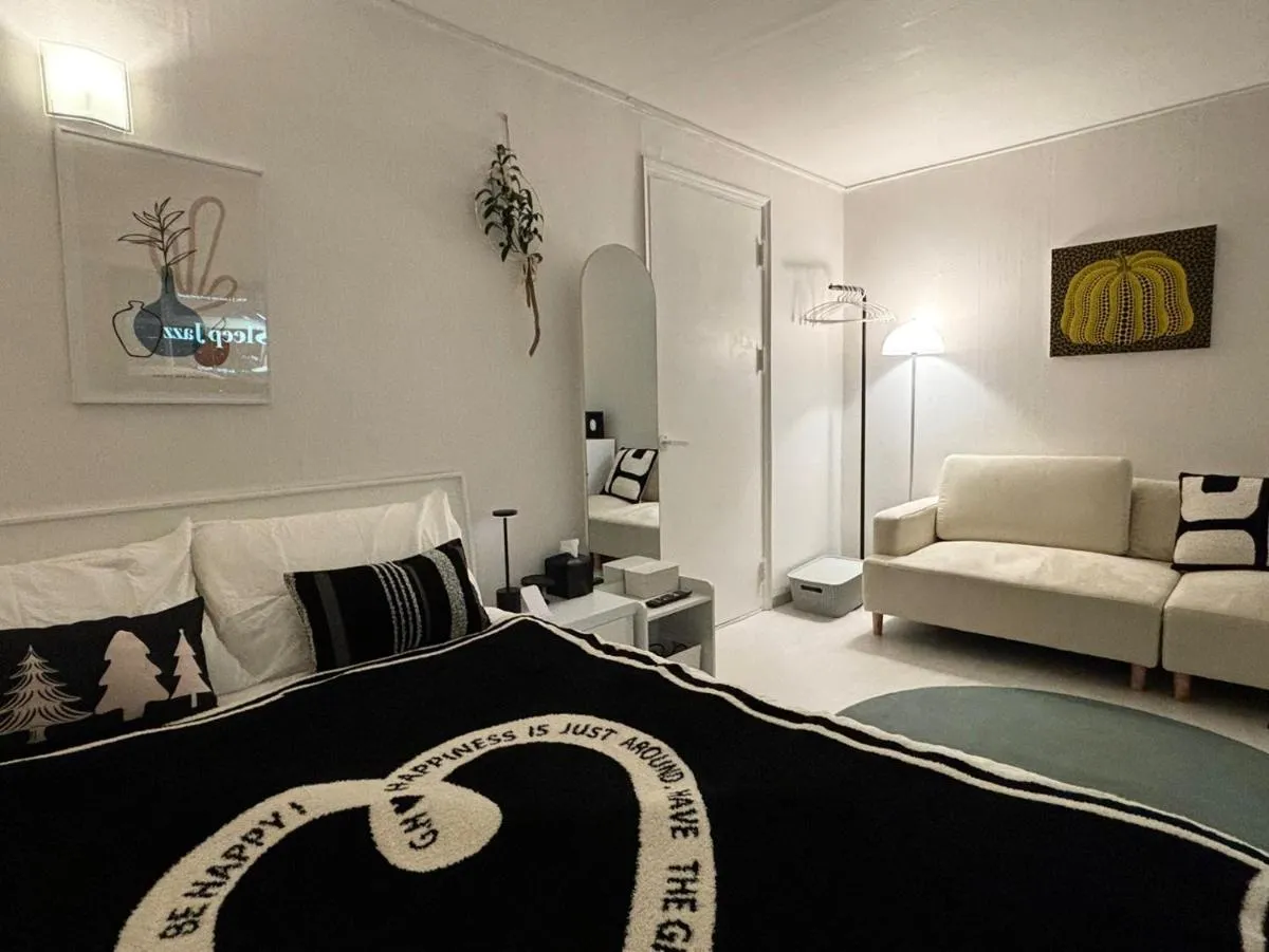 Image 2 of Sillim Leo’s House