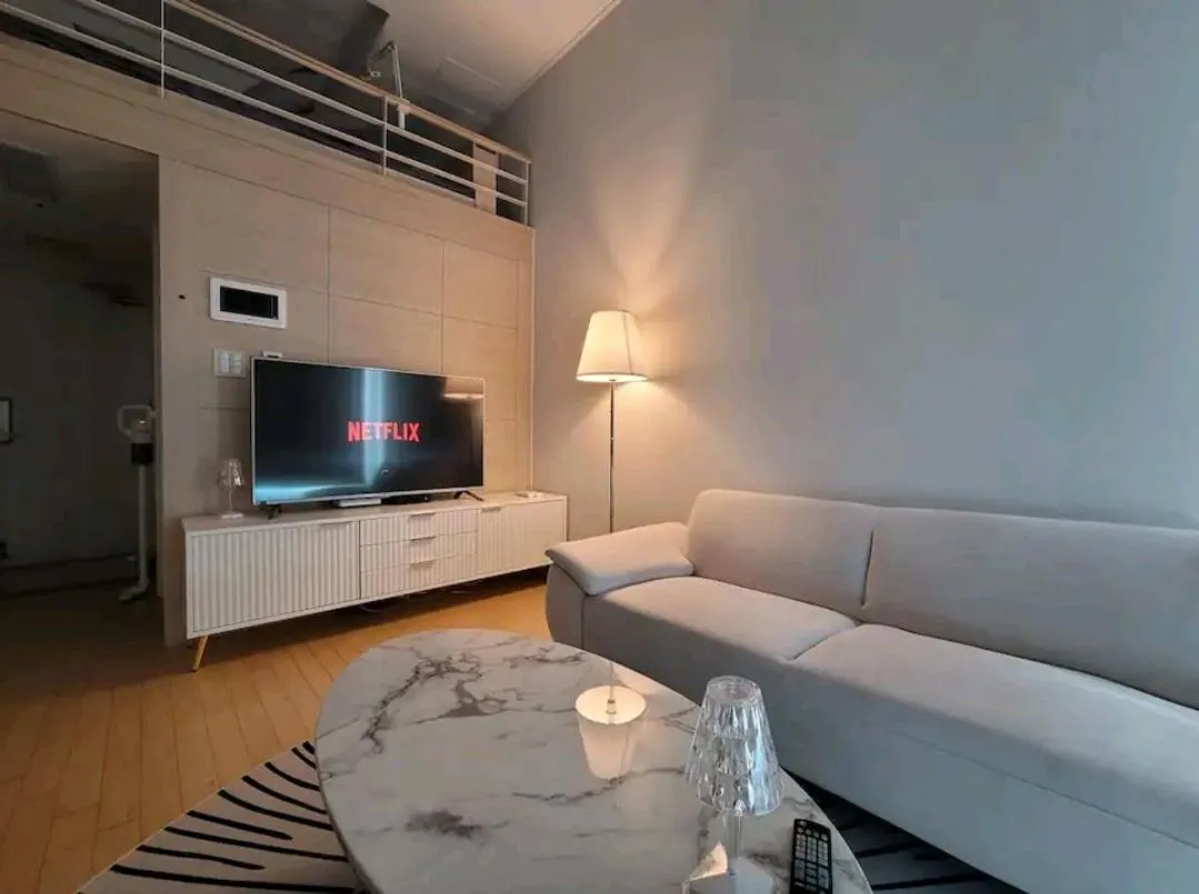 Image 2 of Skyview Duplex House 09