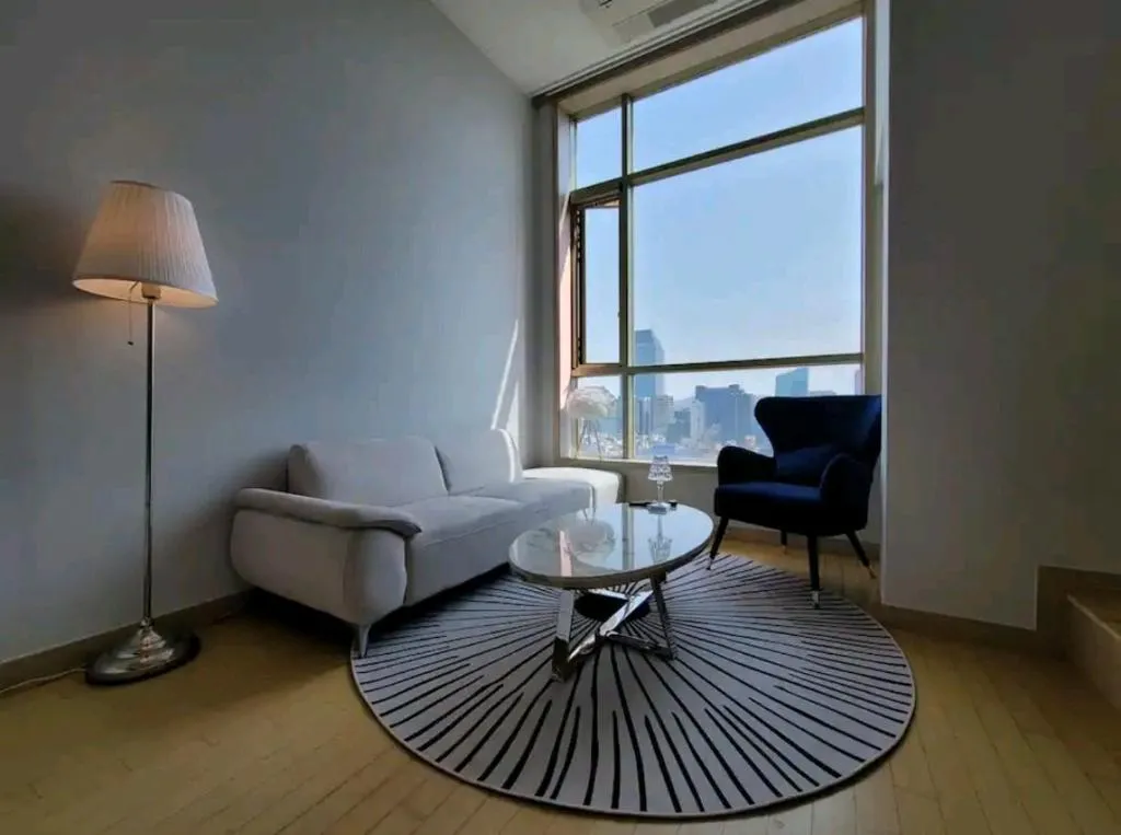 Image of Skyview Duplex House 09