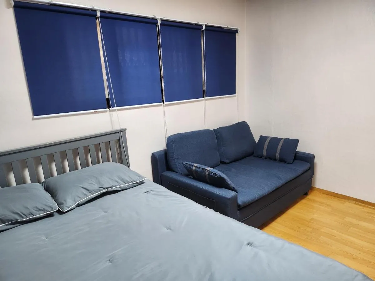 Image 3 of Spacious Master Suite #5