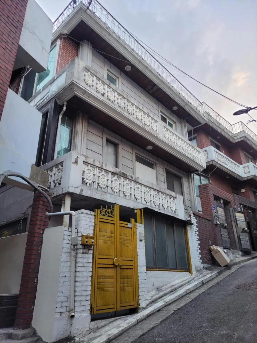 Image 2 of Spacious Newly Renovated Home