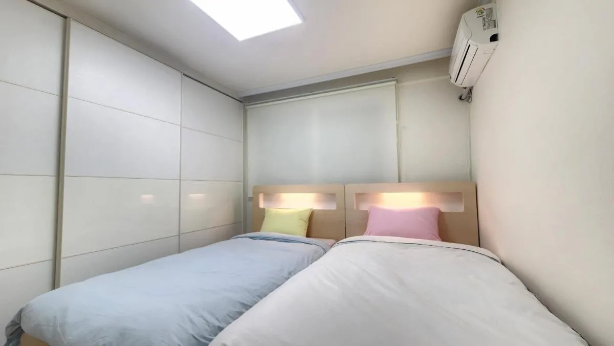 Image 5 of Spring Stay