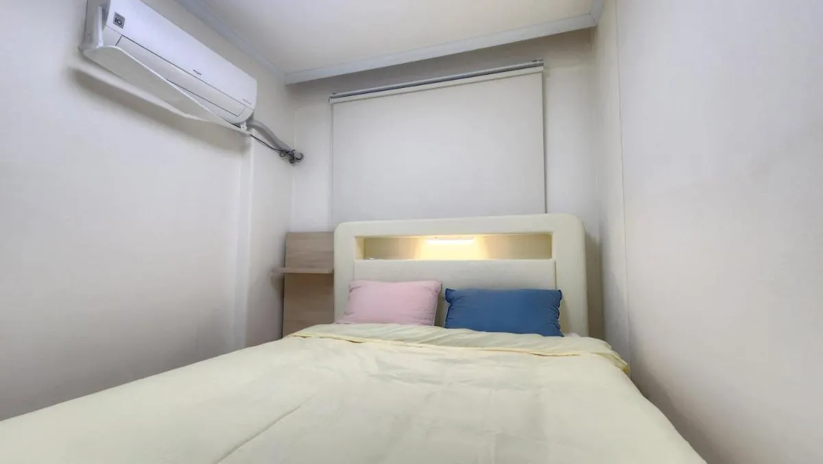 Image 6 of Spring Stay