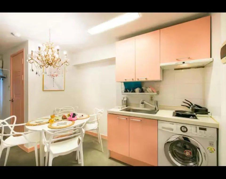 Image 1 of Studio room in the center of Seoul