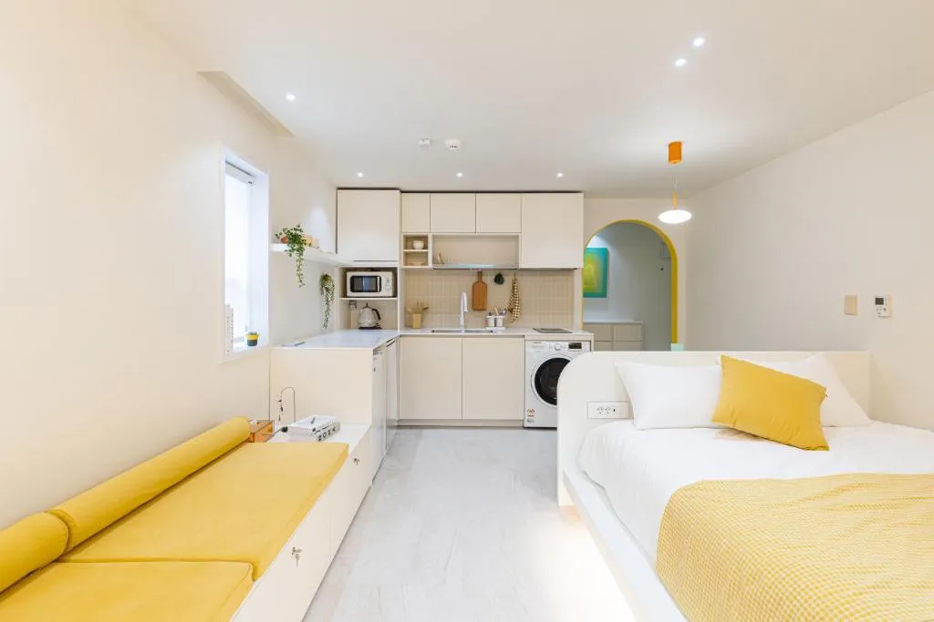 Image of Sunflower Room