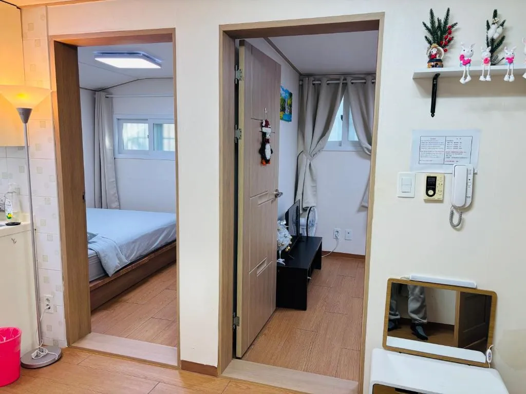 Image of Travel House 2Room