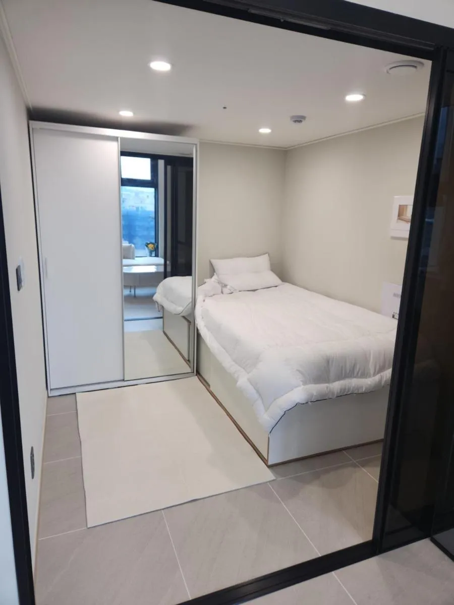 Image 5 of Warm House in a New Building near Dongdaemun History & Culture Park