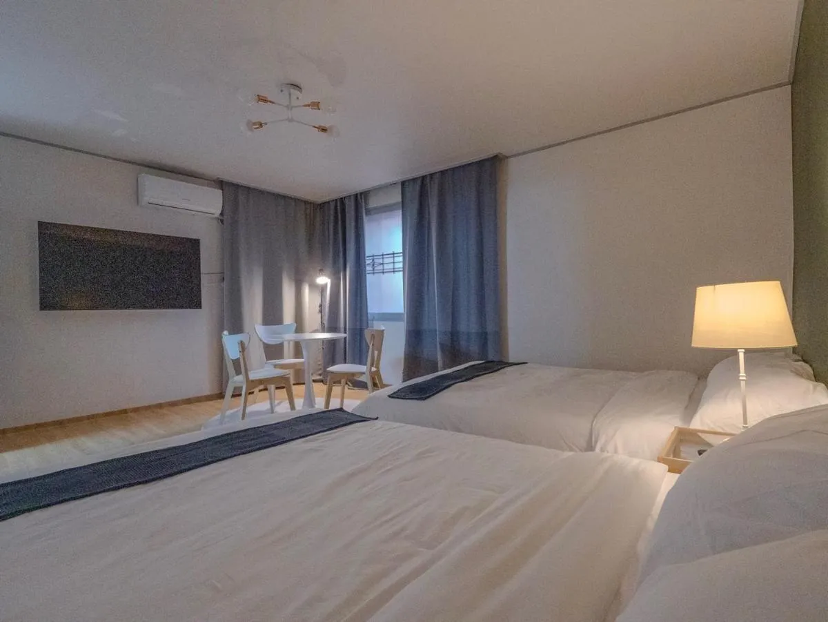Image 4 of Yanghwa stay